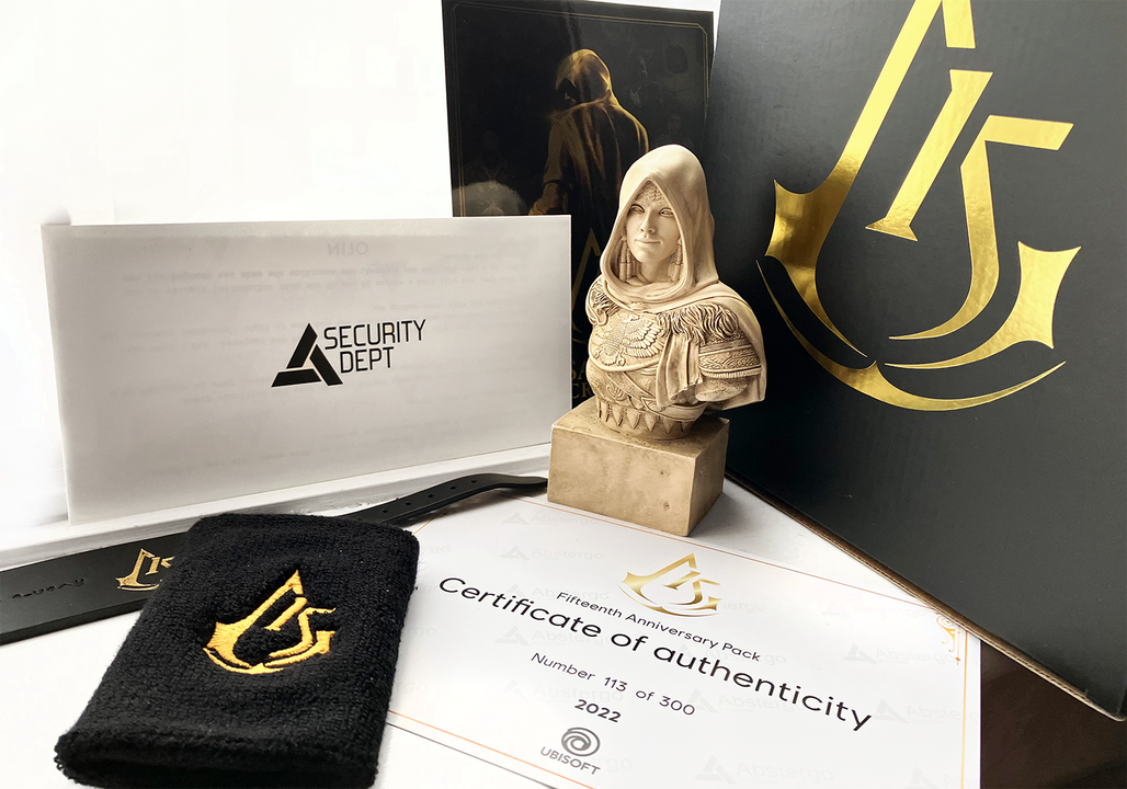 2 x Assassin's Creed 15th Anniversary Collector's Box — includes rare exclusive Amunet bust